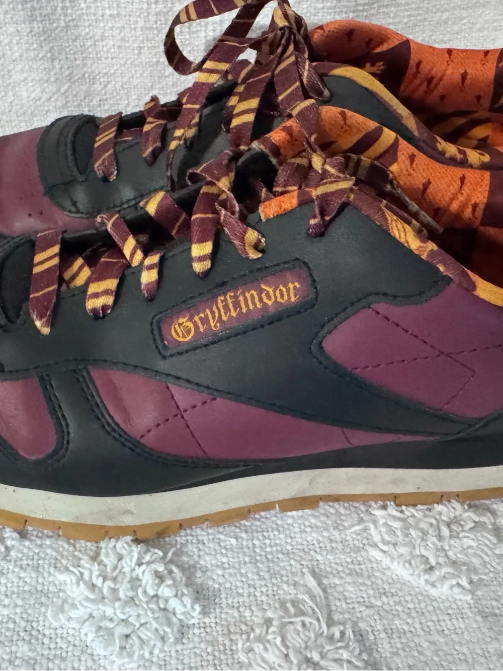 Reebok Unisex Harry Potter Gryffindor Sneaker Size 6.5